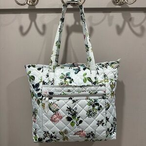 Vera Bradley Seawater Blooms Large Zippered Tote in Performance Twill (NWOT)